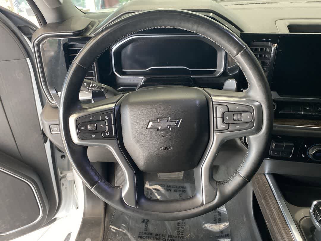 Thumbnail: 2023 Chevrolet Silverado 1500 - 17