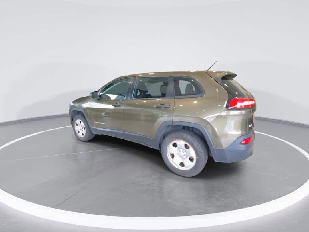 Thumbnail: 2015 Jeep Cherokee - 6