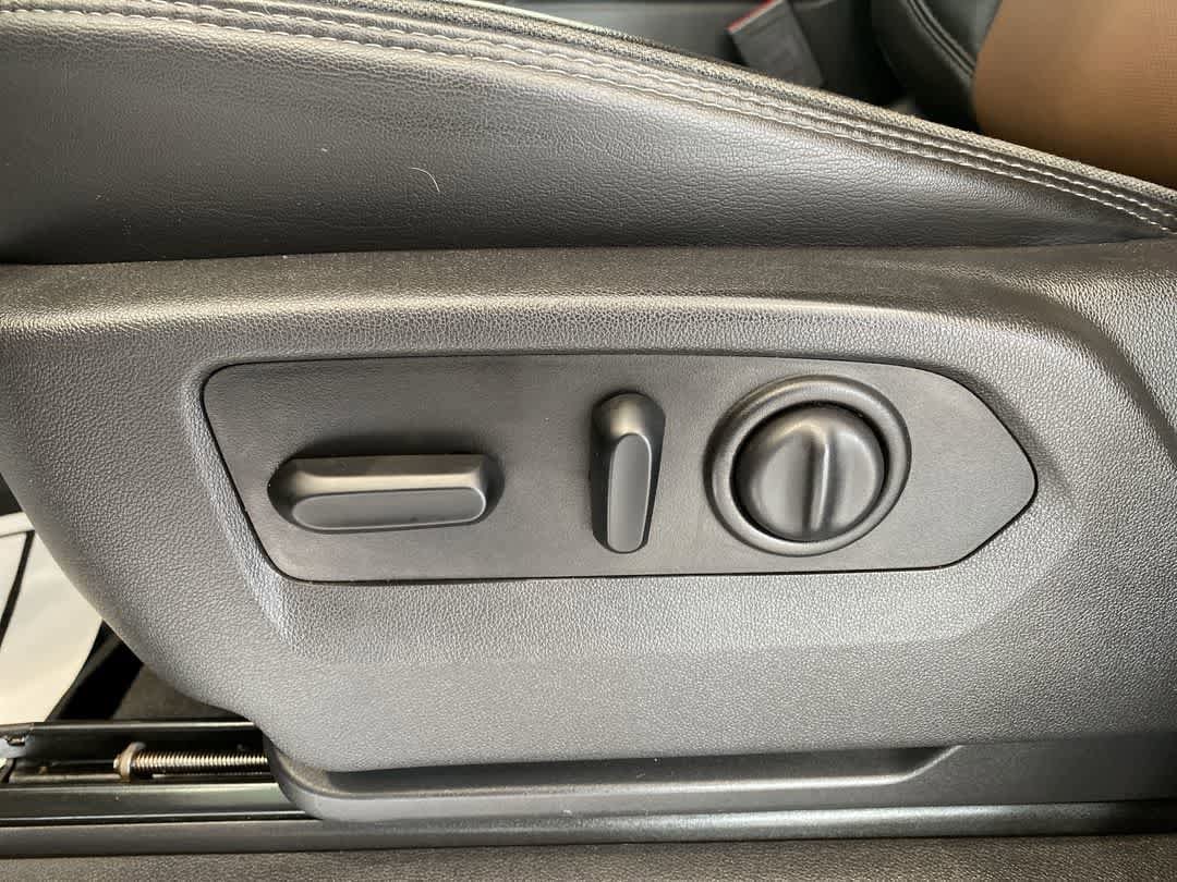 Thumbnail: 2019 Chevrolet Silverado 1500 - 14