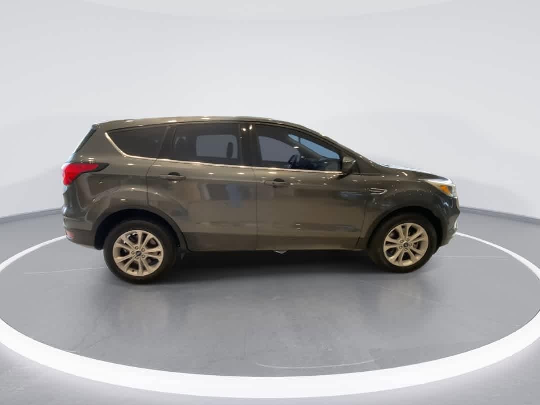 Thumbnail: 2019 Ford Escape - 8
