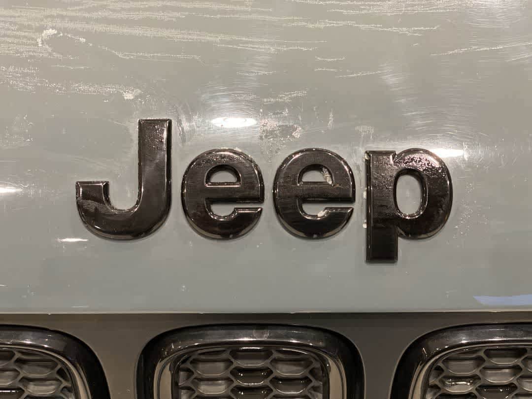 Thumbnail: 2018 Jeep Renegade - 10