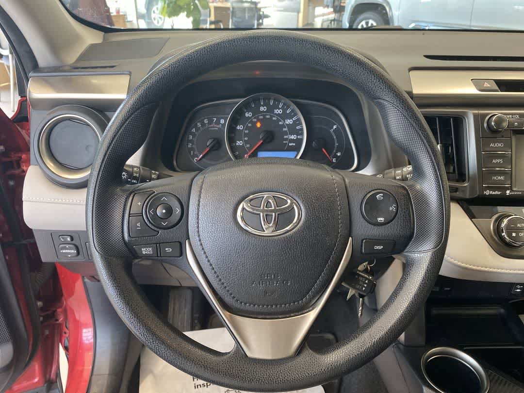 Thumbnail: 2014 Toyota RAV4 - 16
