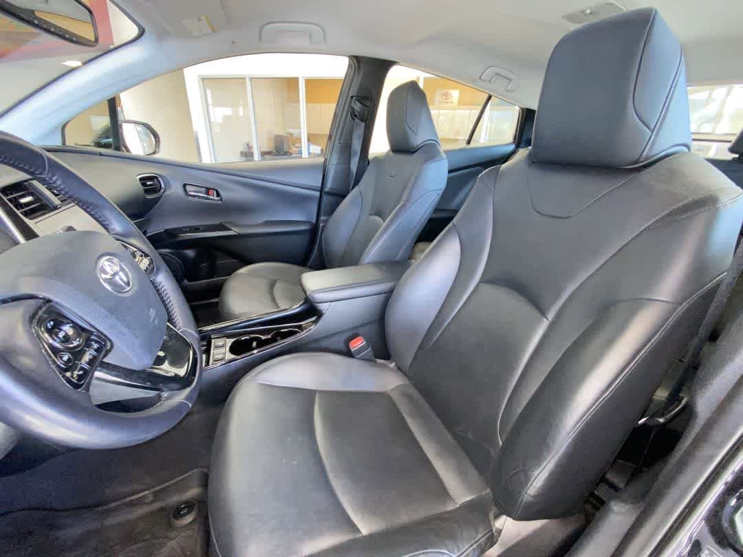 Thumbnail: 2020 Toyota Prius - 13
