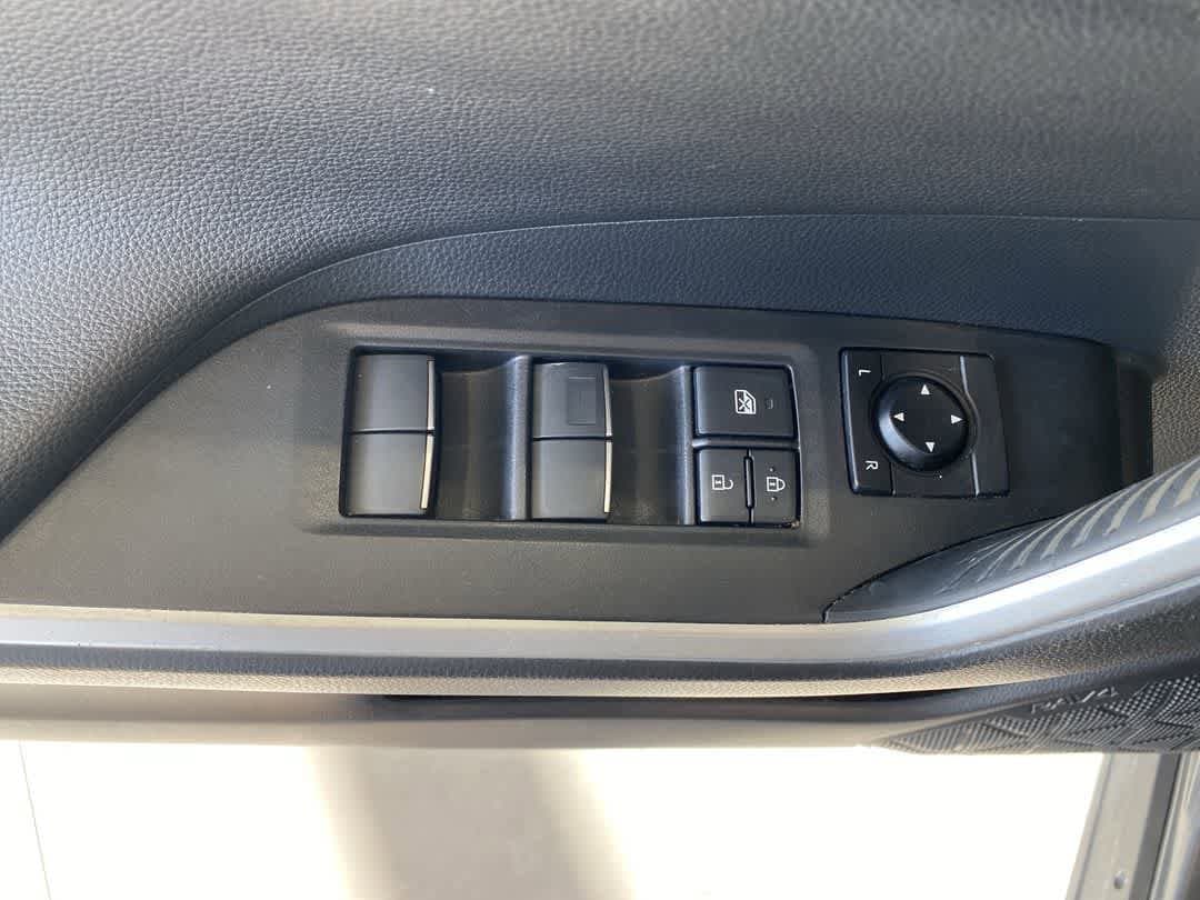 Thumbnail: 2020 Toyota RAV4 - 16