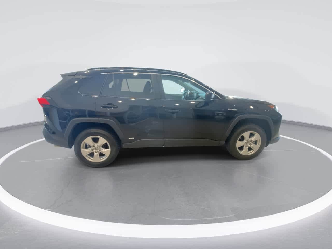 Thumbnail: 2020 Toyota RAV4 - 9