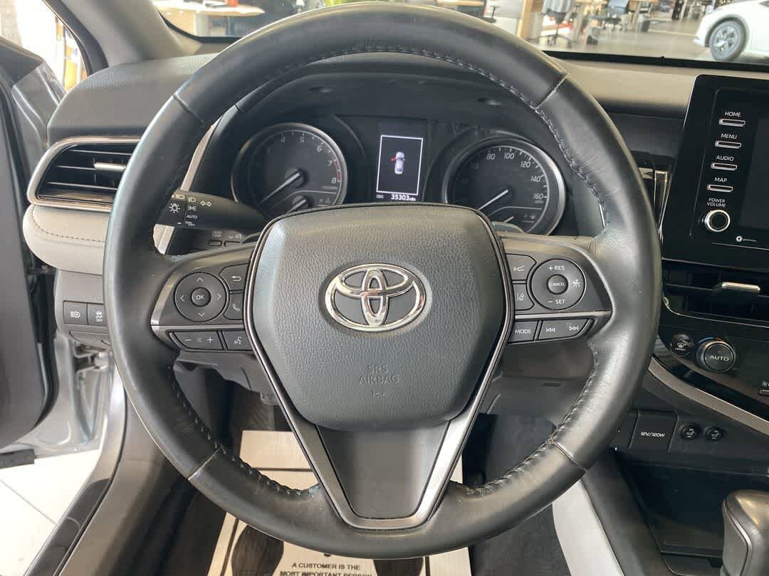 Thumbnail: 2022 Toyota Camry - 16