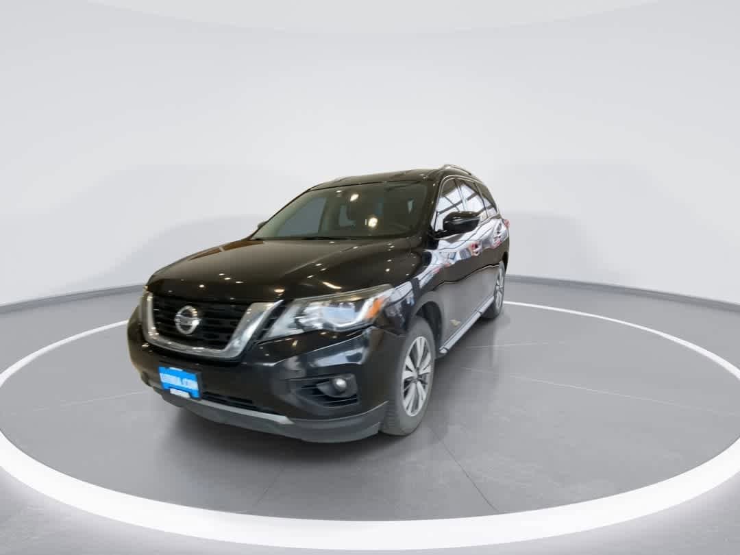 Thumbnail: 2017 Nissan Pathfinder - 4