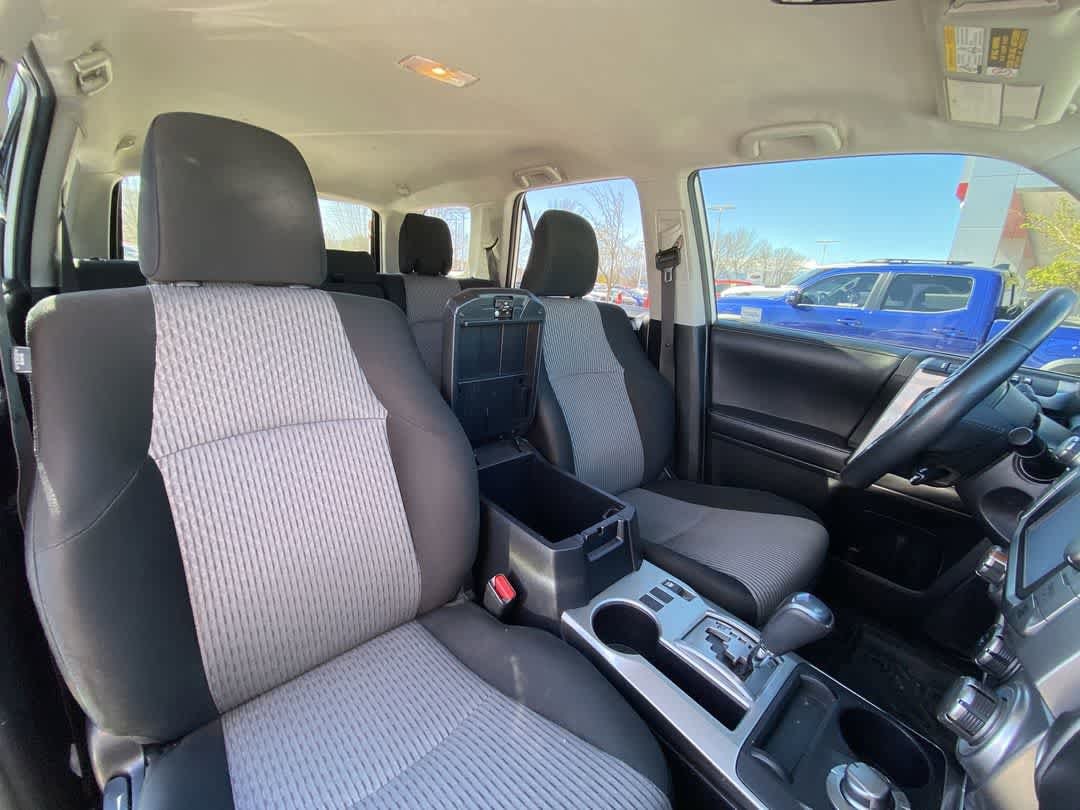 Thumbnail: 2019 Toyota 4Runner - 27