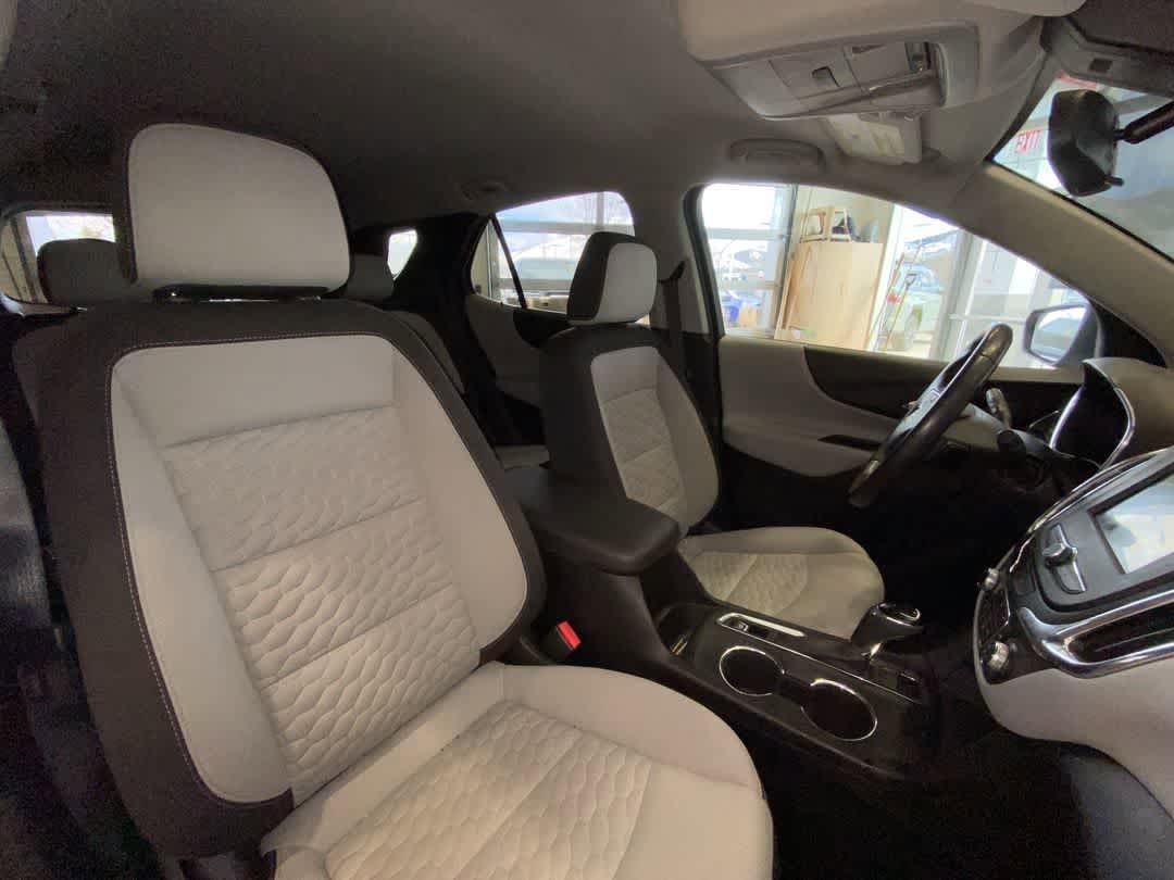 Thumbnail: 2020 Chevrolet Equinox - 26