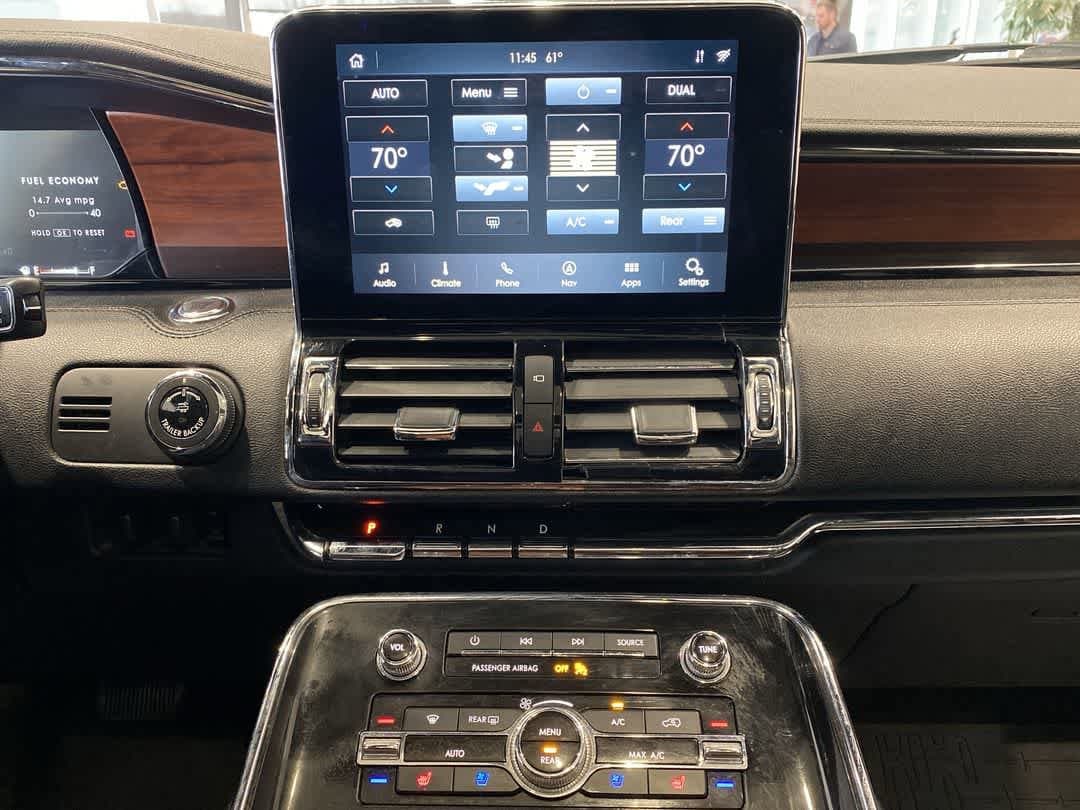 Thumbnail: 2020 Lincoln Navigator L - 22