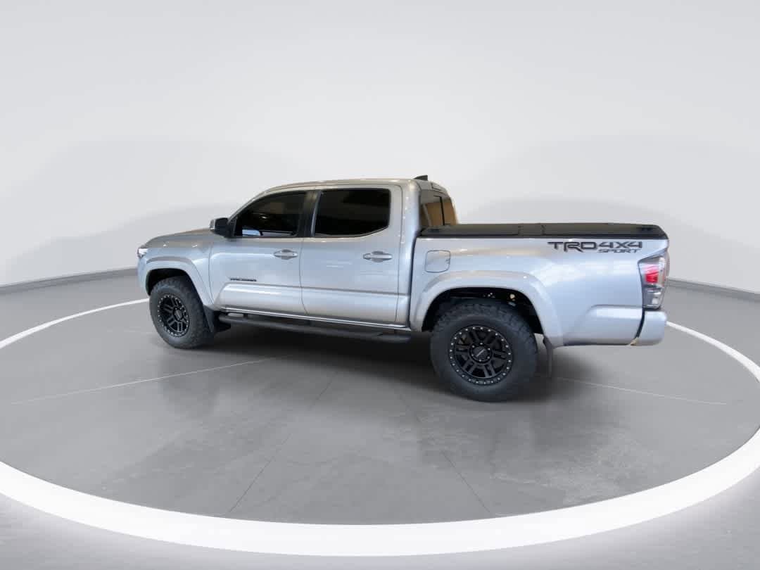 Thumbnail: 2020 Toyota Tacoma - 6