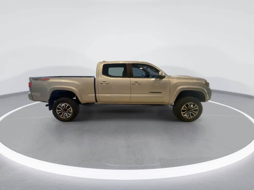 Thumbnail: 2020 Toyota Tacoma - 9