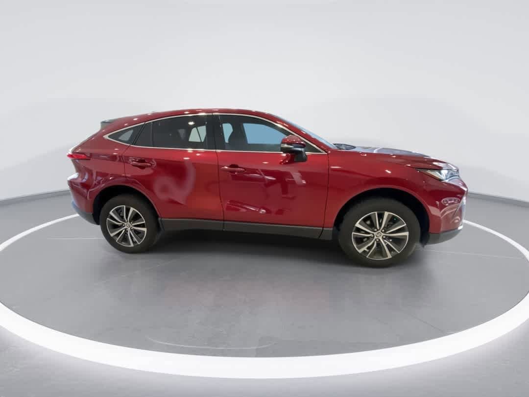 Thumbnail: 2023 Toyota Venza - 9