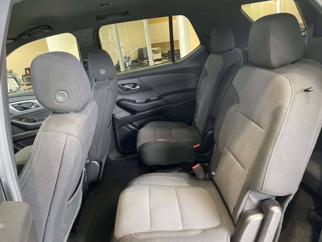 Thumbnail: 2023 Chevrolet Traverse - 23