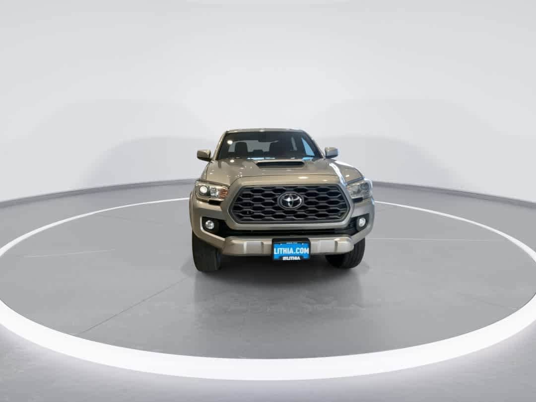 Thumbnail: 2020 Toyota Tacoma - 3