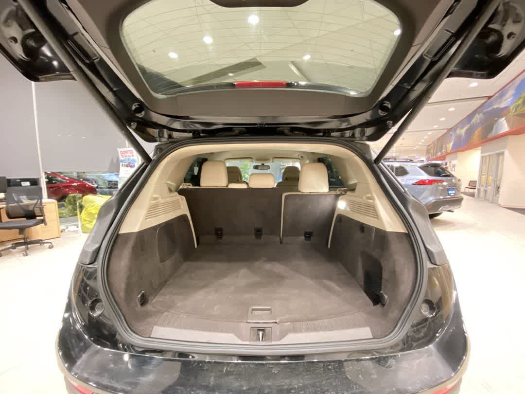 Thumbnail: 2017 Lincoln MKC - 25