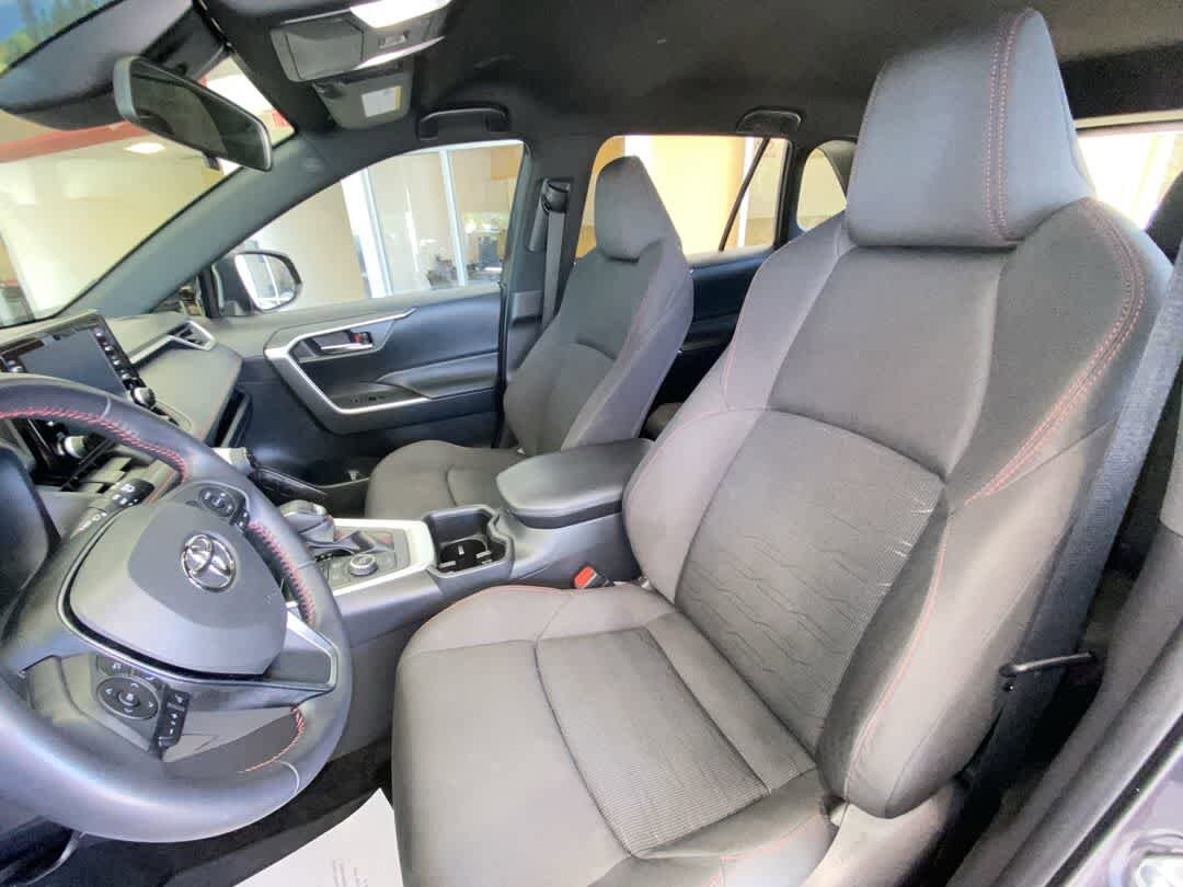 Thumbnail: 2022 Toyota RAV4 - 14