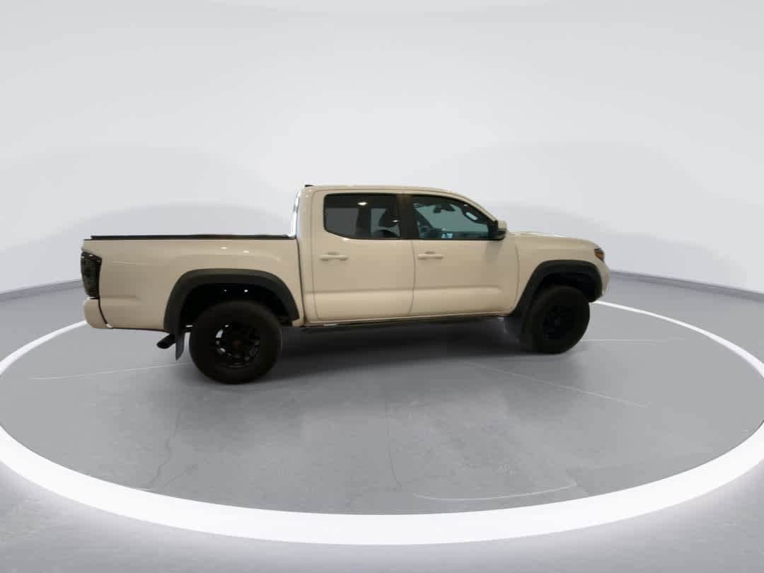 Thumbnail: 2020 Toyota Tacoma - 9