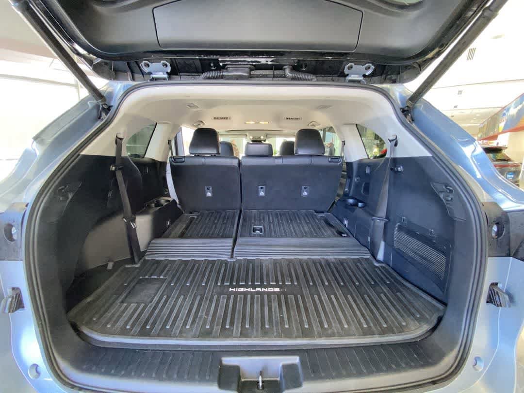 Thumbnail: 2021 Toyota Highlander - 27