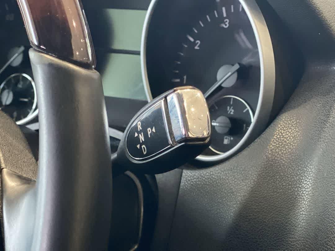 Thumbnail: 2010 Mercedes-Benz M-Class - 23