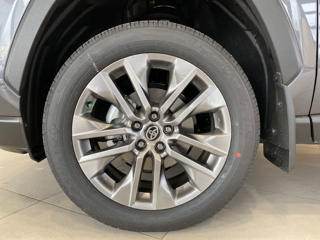 Thumbnail: 2025 Toyota RAV4 - 10