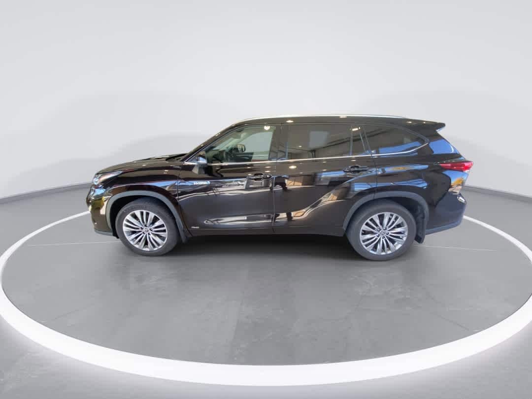 Thumbnail: 2021 Toyota Highlander - 5