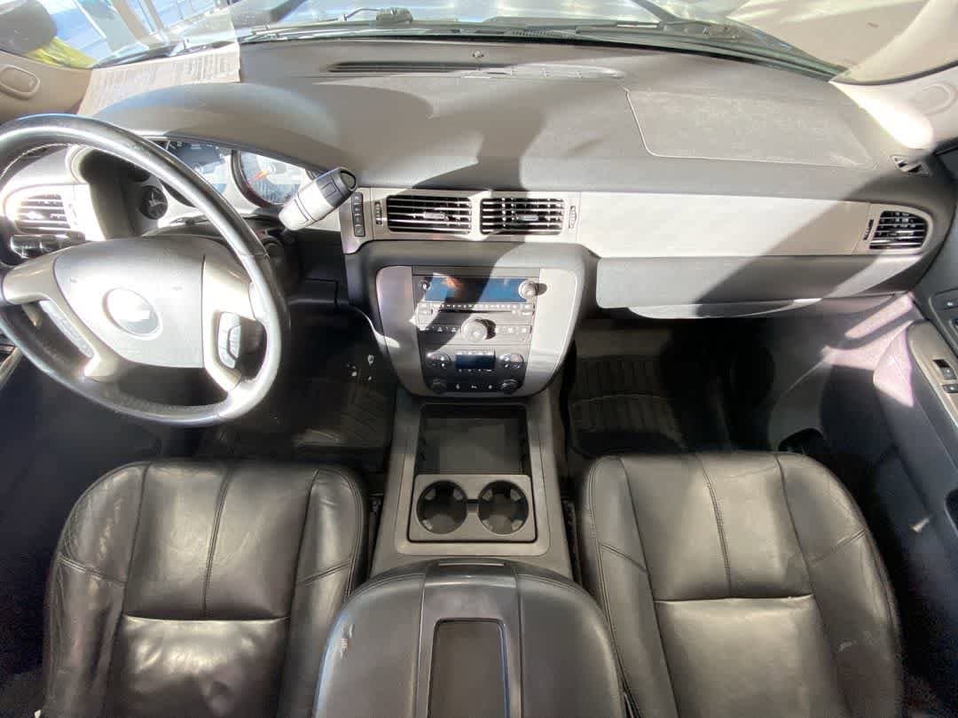 Thumbnail: 2013 Chevrolet Suburban - 23