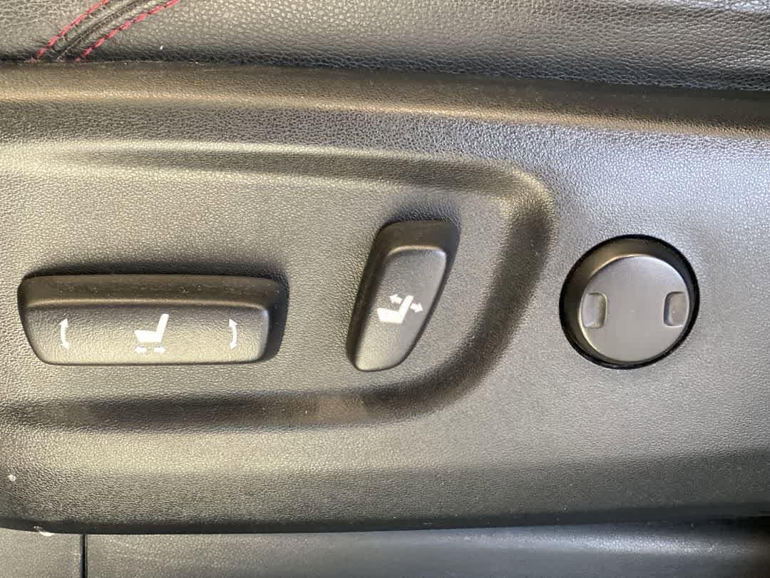 Thumbnail: 2017 Toyota 4Runner - 14