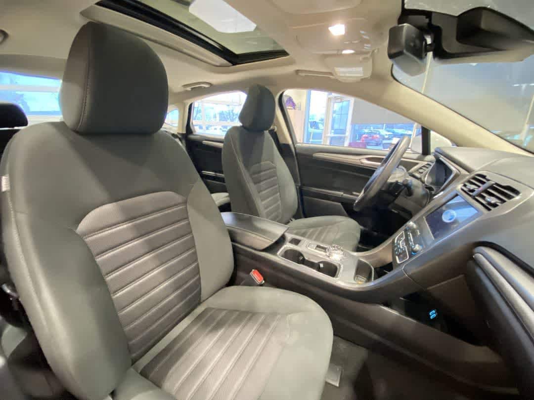 Thumbnail: 2020 Ford Fusion - 27