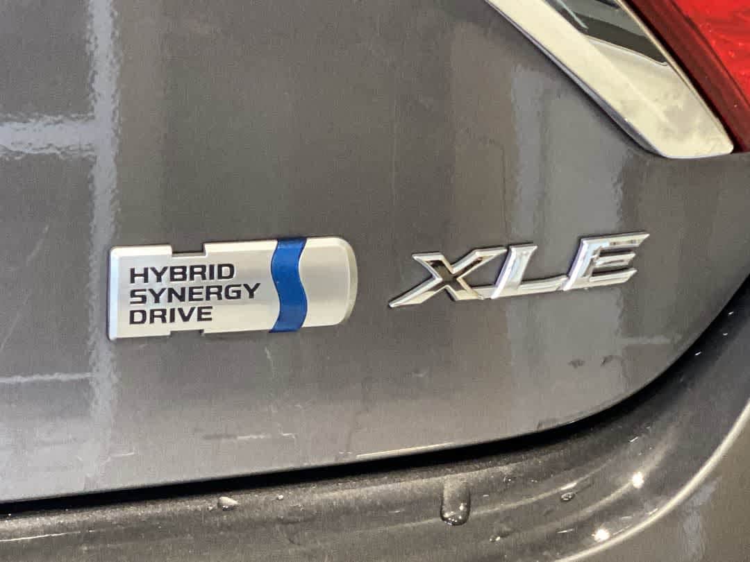 Thumbnail: 2017 Toyota Camry - 12