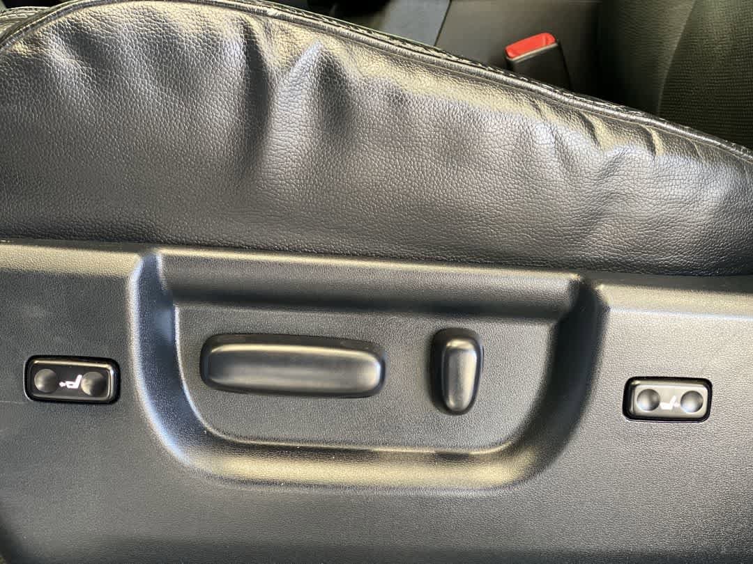 Thumbnail: 2010 Toyota Tundra - 15