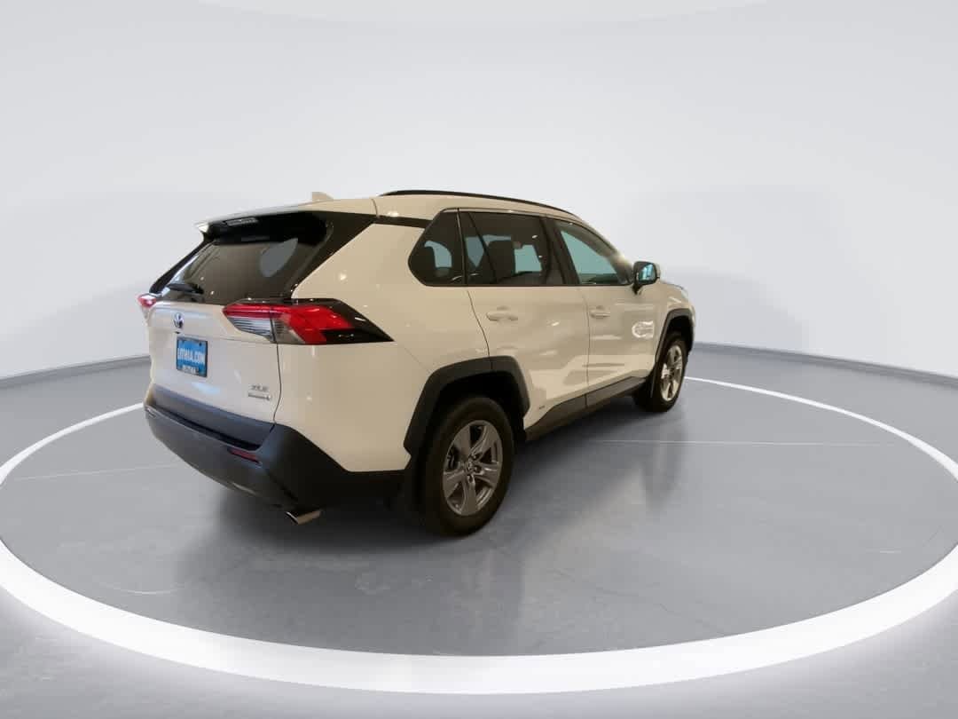 Thumbnail: 2024 Toyota RAV4 - 8