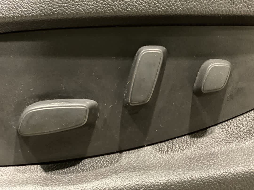 Thumbnail: 2018 Chevrolet Suburban - 14