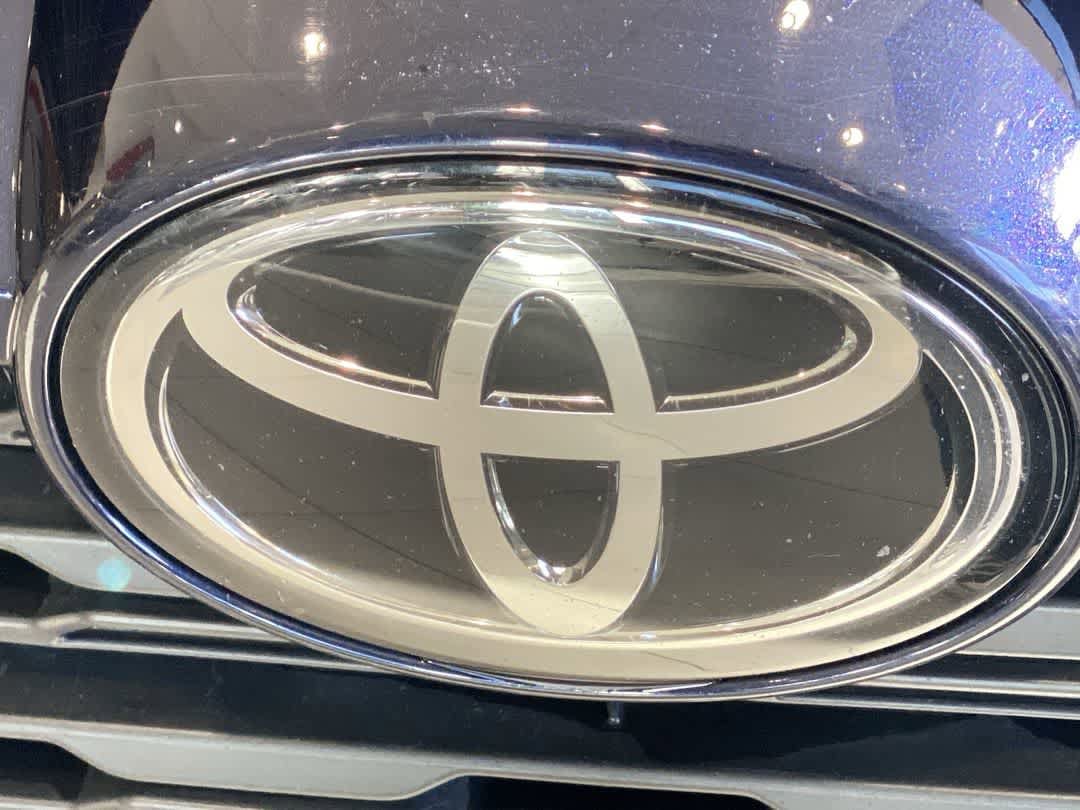 Thumbnail: 2025 Toyota RAV4 - 10