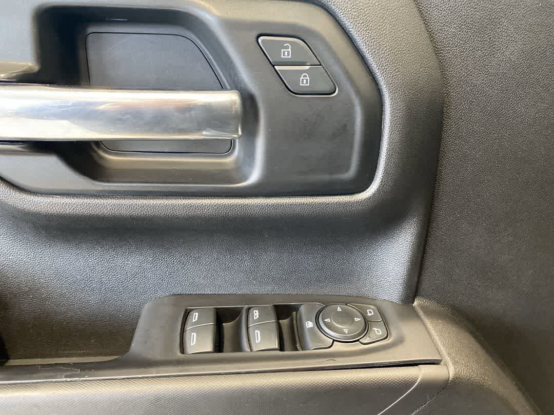 Thumbnail: 2020 Chevrolet Silverado 1500 - 16