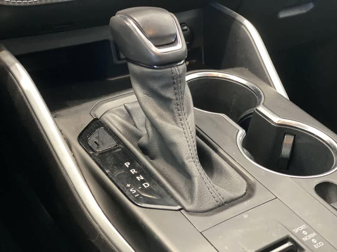 Thumbnail: 2021 Toyota Highlander - 22