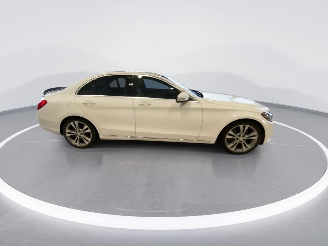 Thumbnail: 2015 Mercedes-Benz C-Class - 9