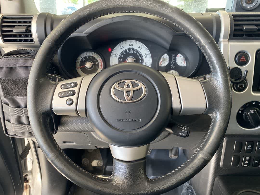Thumbnail: 2008 Toyota FJ Cruiser - 17
