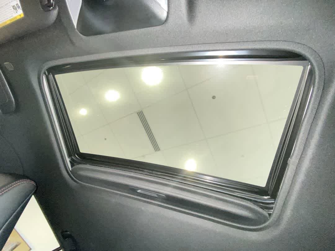 Thumbnail: 2023 Toyota RAV4 - 21