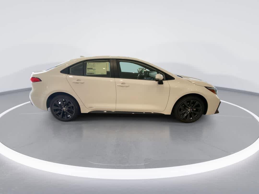 Thumbnail: 2025 Toyota Corolla - 9