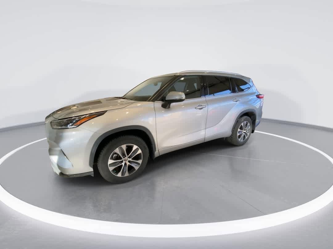 Thumbnail: 2021 Toyota Highlander - 4