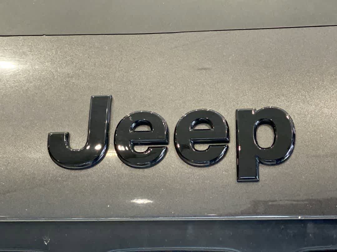 Thumbnail: 2020 Jeep Renegade - 10