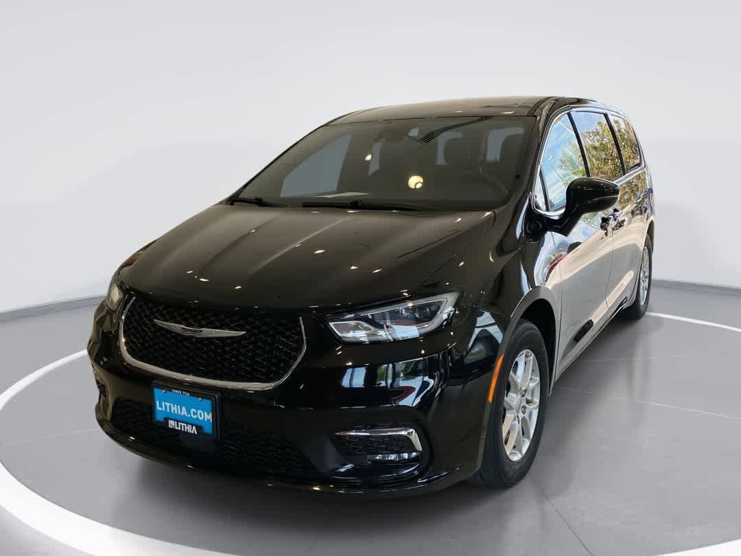 Thumbnail: 2025 Chrysler Pacifica - 1