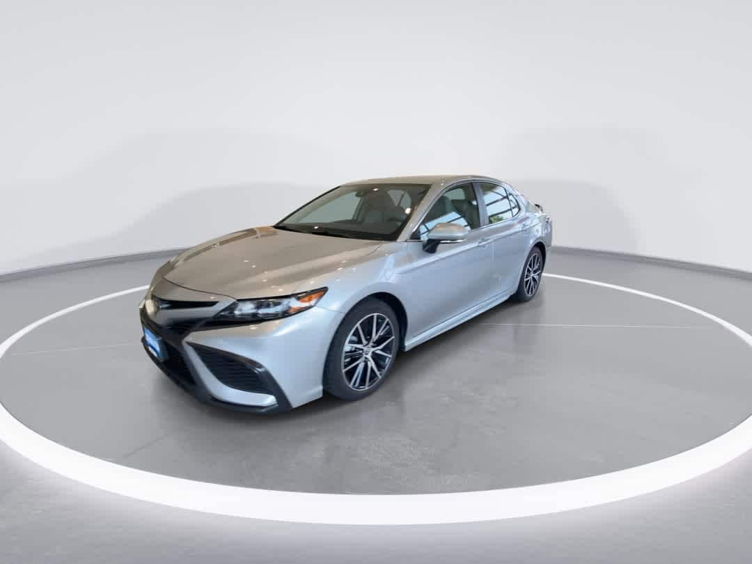 Thumbnail: 2022 Toyota Camry - 4