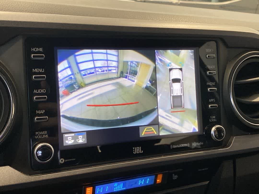 Thumbnail: 2020 Toyota Tacoma - 17