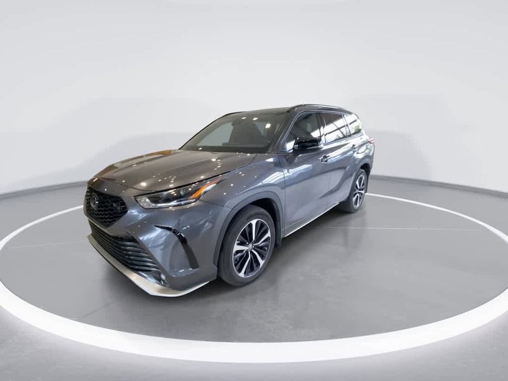 Used 2022 Toyota Highlander XSE SUV
