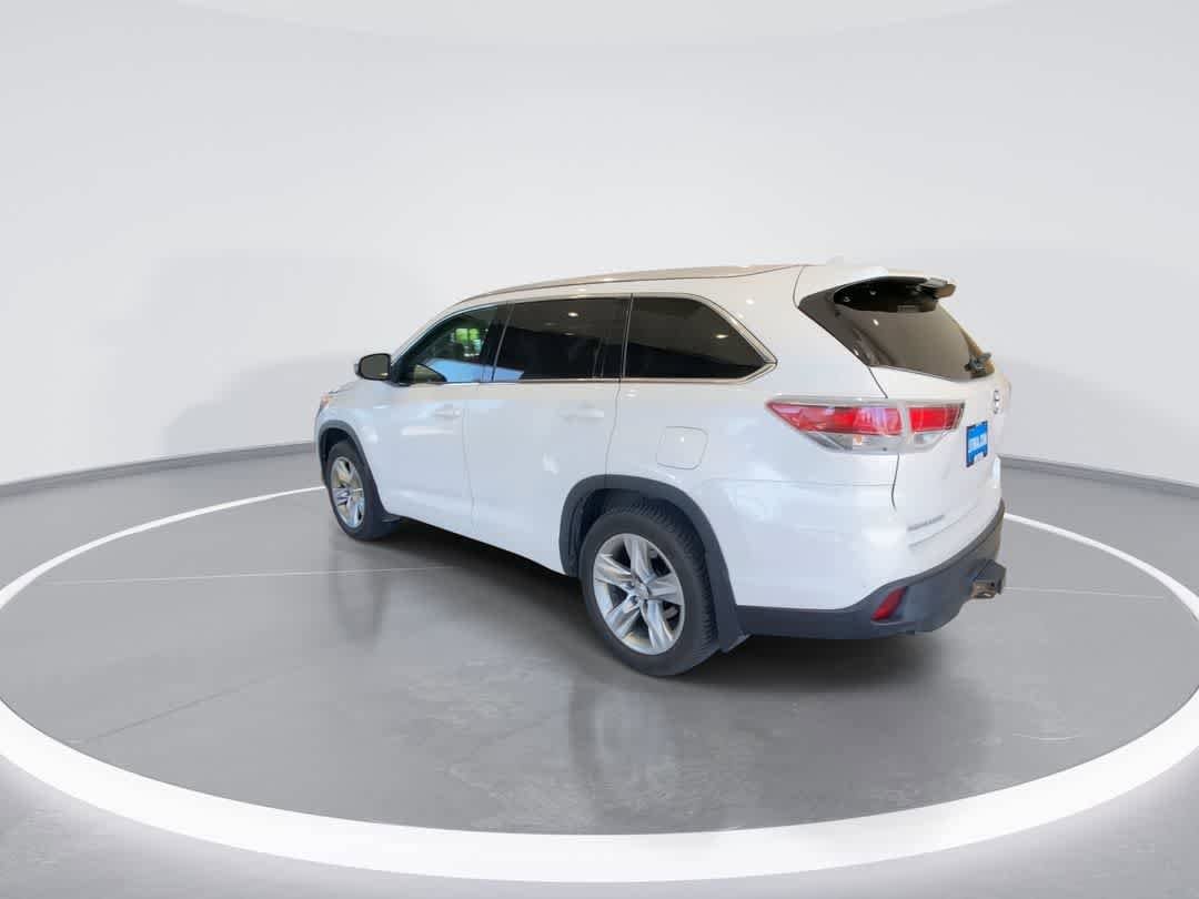 Thumbnail: 2015 Toyota Highlander - 6