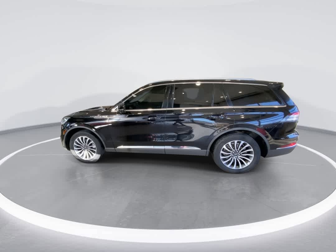 Thumbnail: 2022 Lincoln Aviator - 5