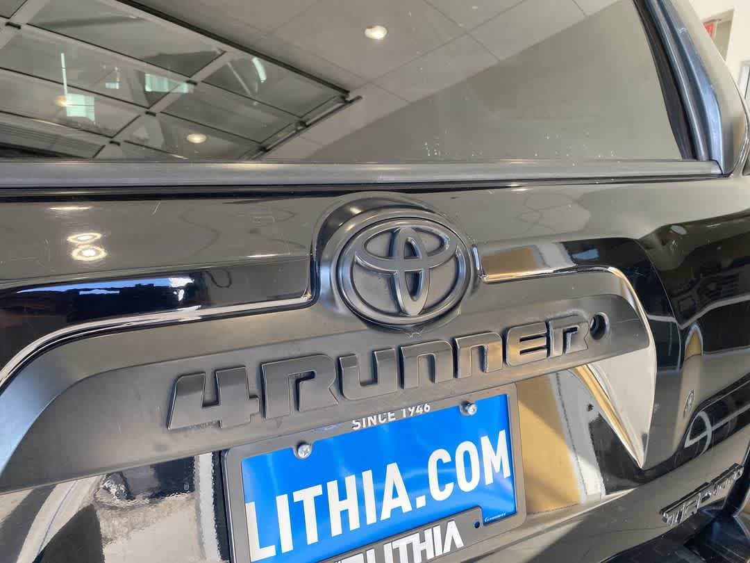 Thumbnail: 2019 Toyota 4Runner - 11
