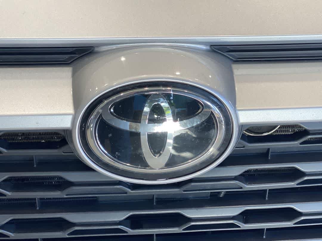 Thumbnail: 2024 Toyota RAV4 - 10